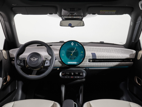 Mini_Cooper-E_inside